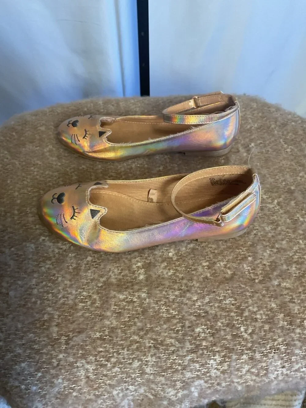 Wonder Nation Girls Cat Face Flats Holographic Mary Jane Shoes Size 4